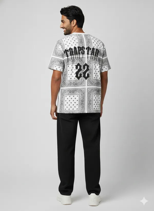 BLACKLIT - TRAPSTAR 22 White Bandana Puff Print T-Shirt